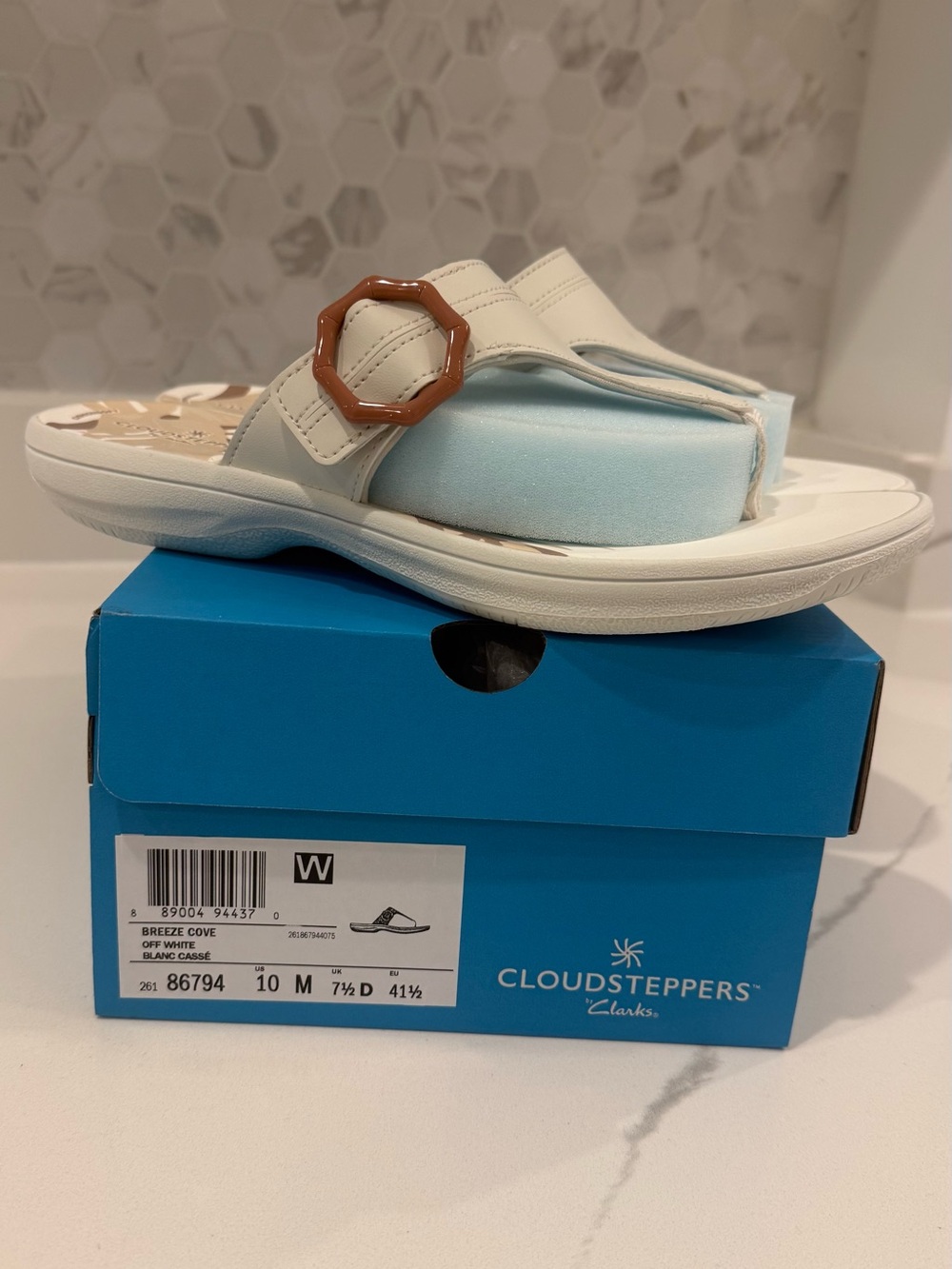 NWT Clark’s Sandals Size 10